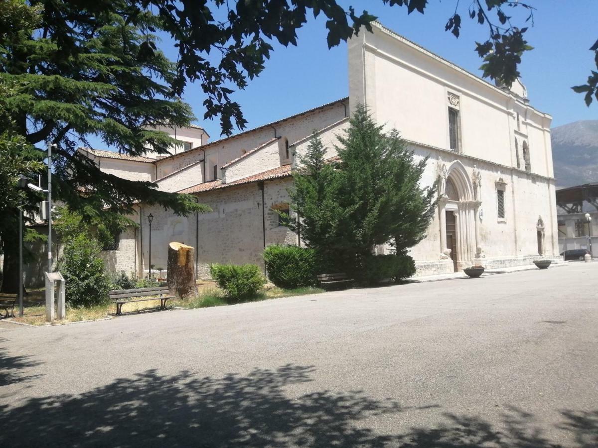 Il Labirinto Bed and Breakfast Σουλμόνα Εξωτερικό φωτογραφία
